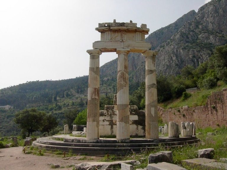 LA ARQUITECTURA DE LA ANTIGUA GRECIA Y SUS IMPORTANTES TEMPLOS