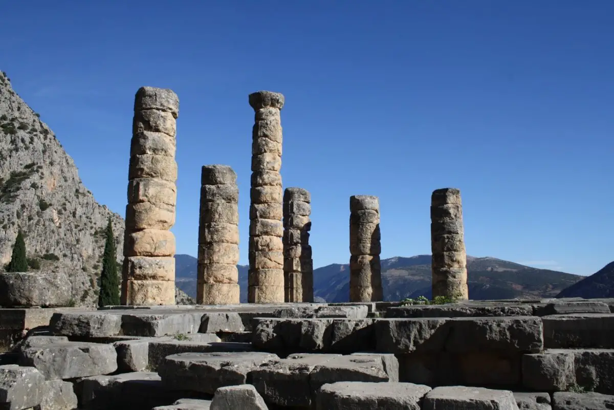 Templo de Apolo en Delfos 